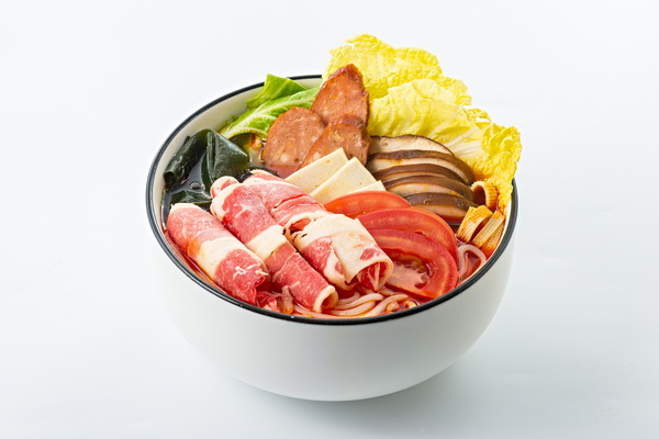 鲜菇番茄牛肉米线